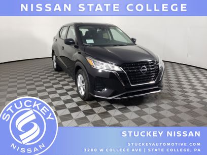 New 2025 Nissan Kicks S