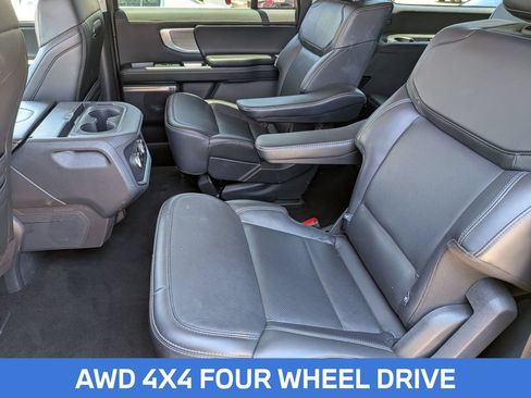 Used 2025 Ford Expedition Max Platinum AWD/4WD image 7