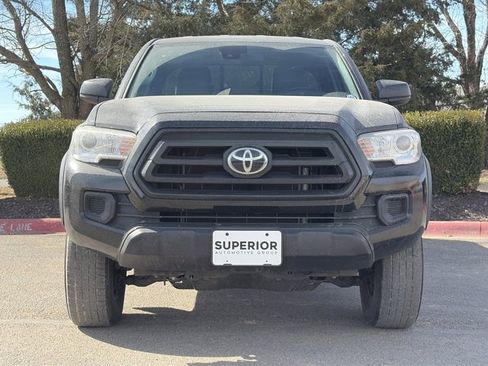 Used 2020 Toyota Tacoma SR image 10