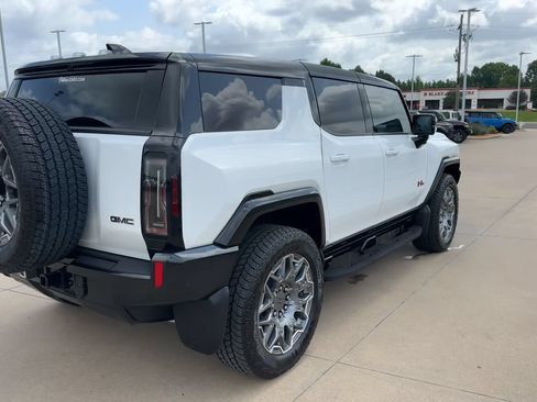 Used 2025 GMC Hummer EV 3X w/ LPO, Sport Package AWD/4WD image 7