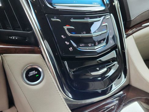 Used 2015 Cadillac Escalade Premium image 14