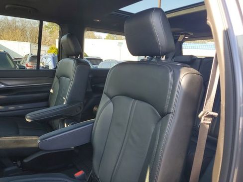 Used 2024 Jeep Wagoneer Series II w/ Premium Group I image 15