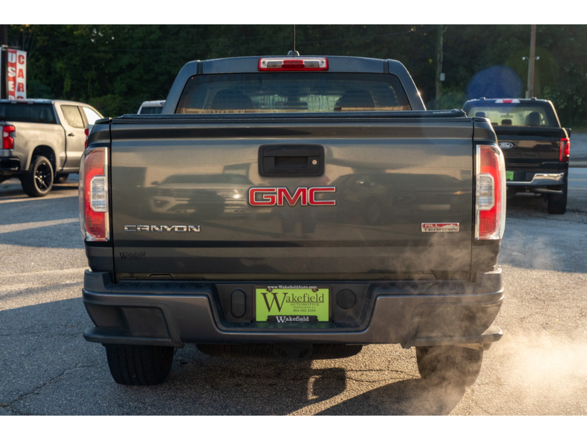 Used 2015 GMC Canyon SLE w/ All-Terrain Package RWD image 7