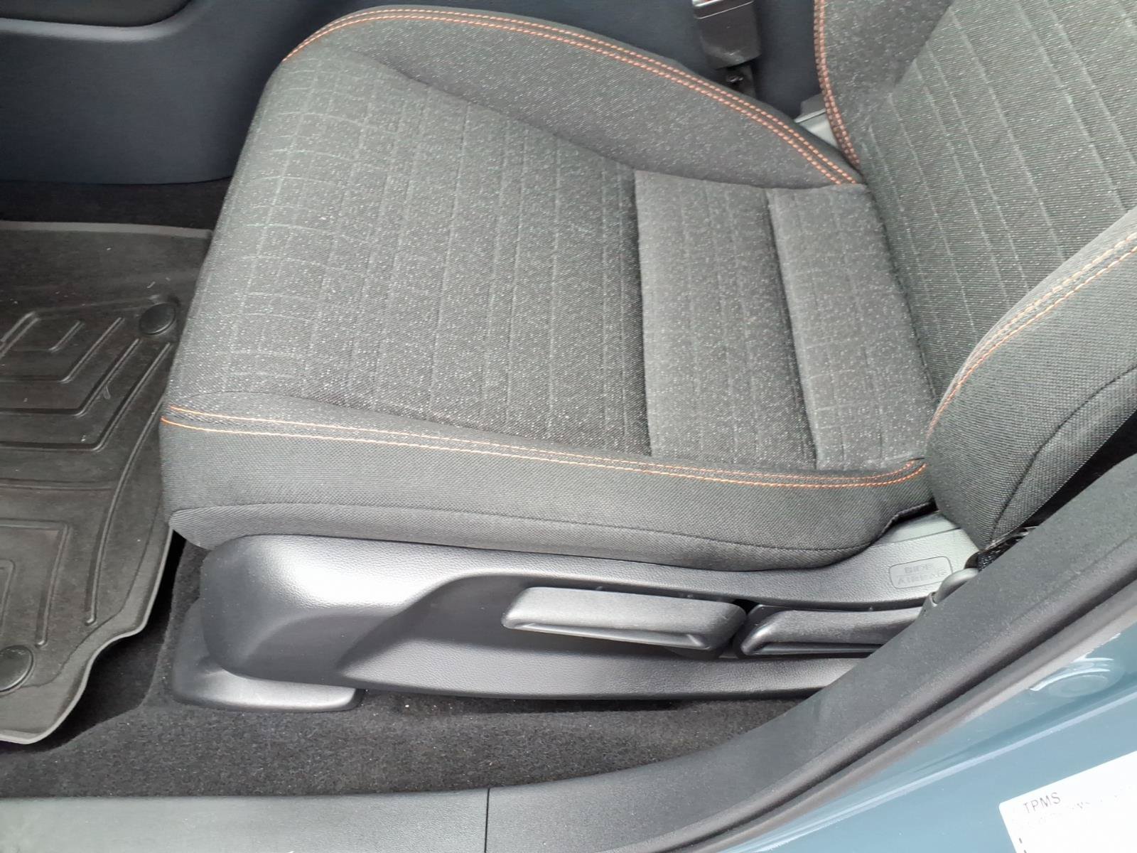 Certified 2025 Honda HR-V Sport image 14