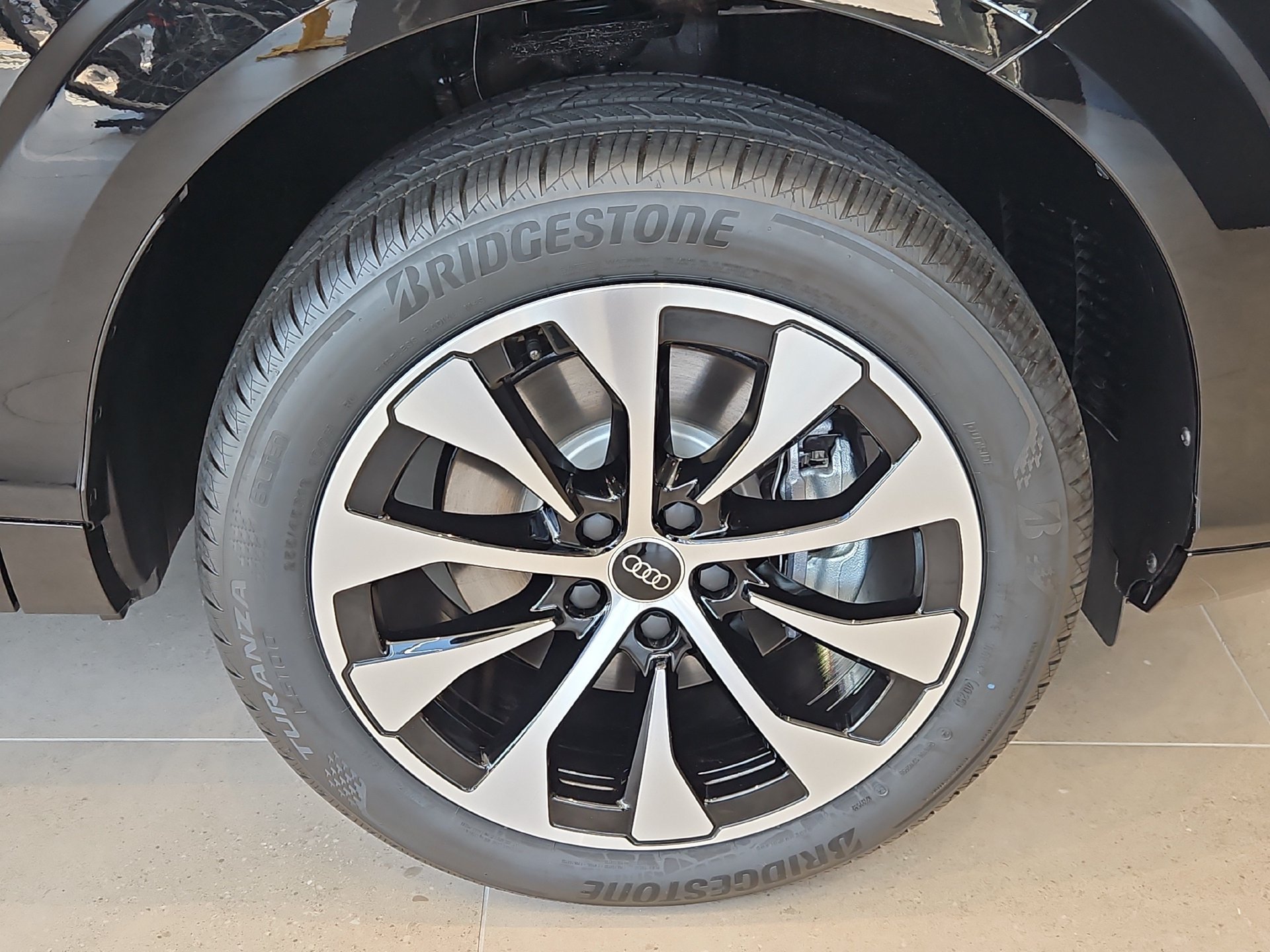 New 2026 Audi Q3 quattro 2.0T AWD/4WD image 9