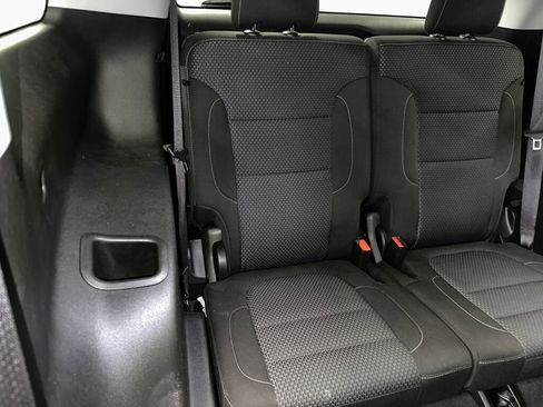 Certified 2022 GMC Acadia SLE w/ Driver Convenience Package image 32