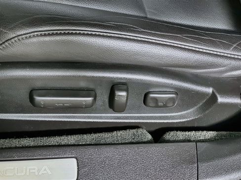 Used 2017 Acura TLX FWD image 16