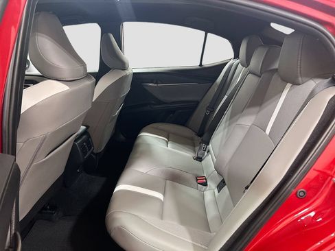 Used 2025 Toyota Camry SE w/ Convenience Package FWD image 20