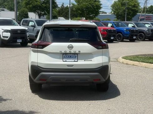 Certified 2023 Nissan Rogue SV w/ SV Premium B Package AWD/4WD image 6
