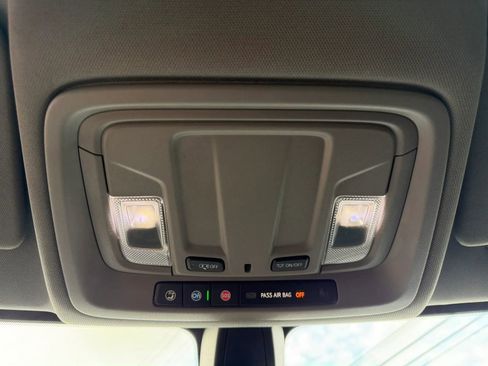 Used 2020 Chevrolet Silverado 1500 LTZ image 28