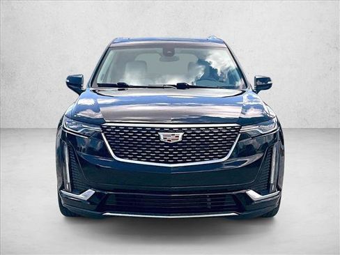 Used 2024 Cadillac XT6 Premium Luxury FWD image 3