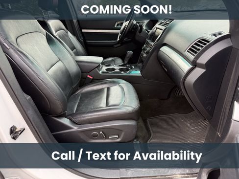 Used 2016 Ford Explorer XLT w/ Equipment Group 202A FWD image 9