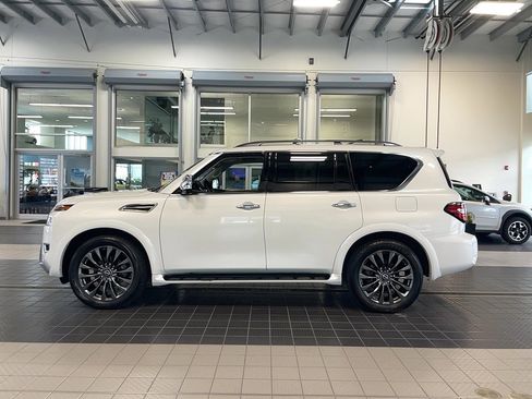 Used 2023 Nissan Armada Platinum w/ Cargo Package AWD/4WD image 5