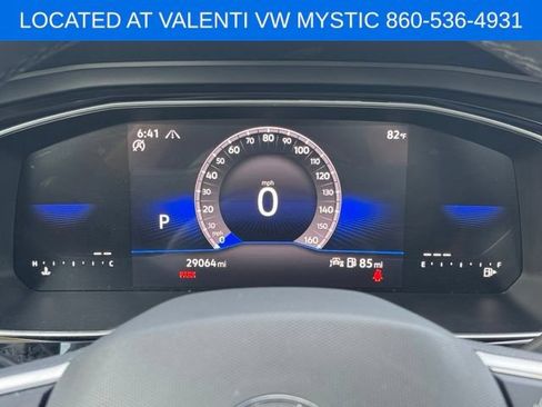 Certified 2024 Volkswagen Jetta SE w/ Panoramic Sunroof Package FWD image 35