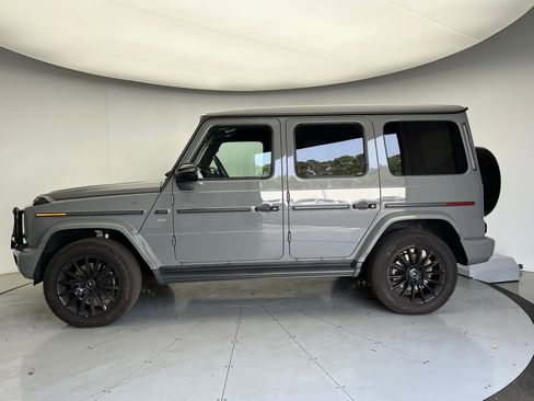 Used 2024 Mercedes-Benz G 550 image 2