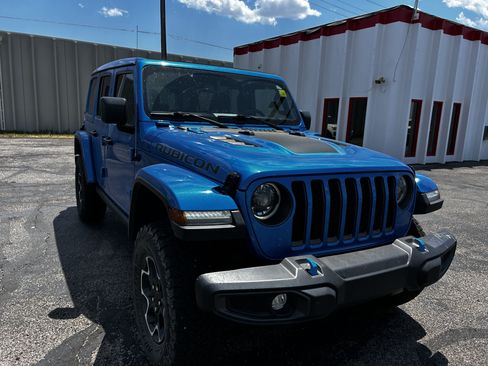 Used 2023 Jeep Wrangler Unlimited Rubicon 4xe w/ Cold Weather Group AWD/4WD image 7