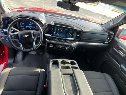 Used 2023 Chevrolet Silverado 1500 LT w/ Protection Package AWD/4WD image 9