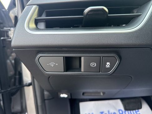 New 2025 Kia K4 LXS image 22