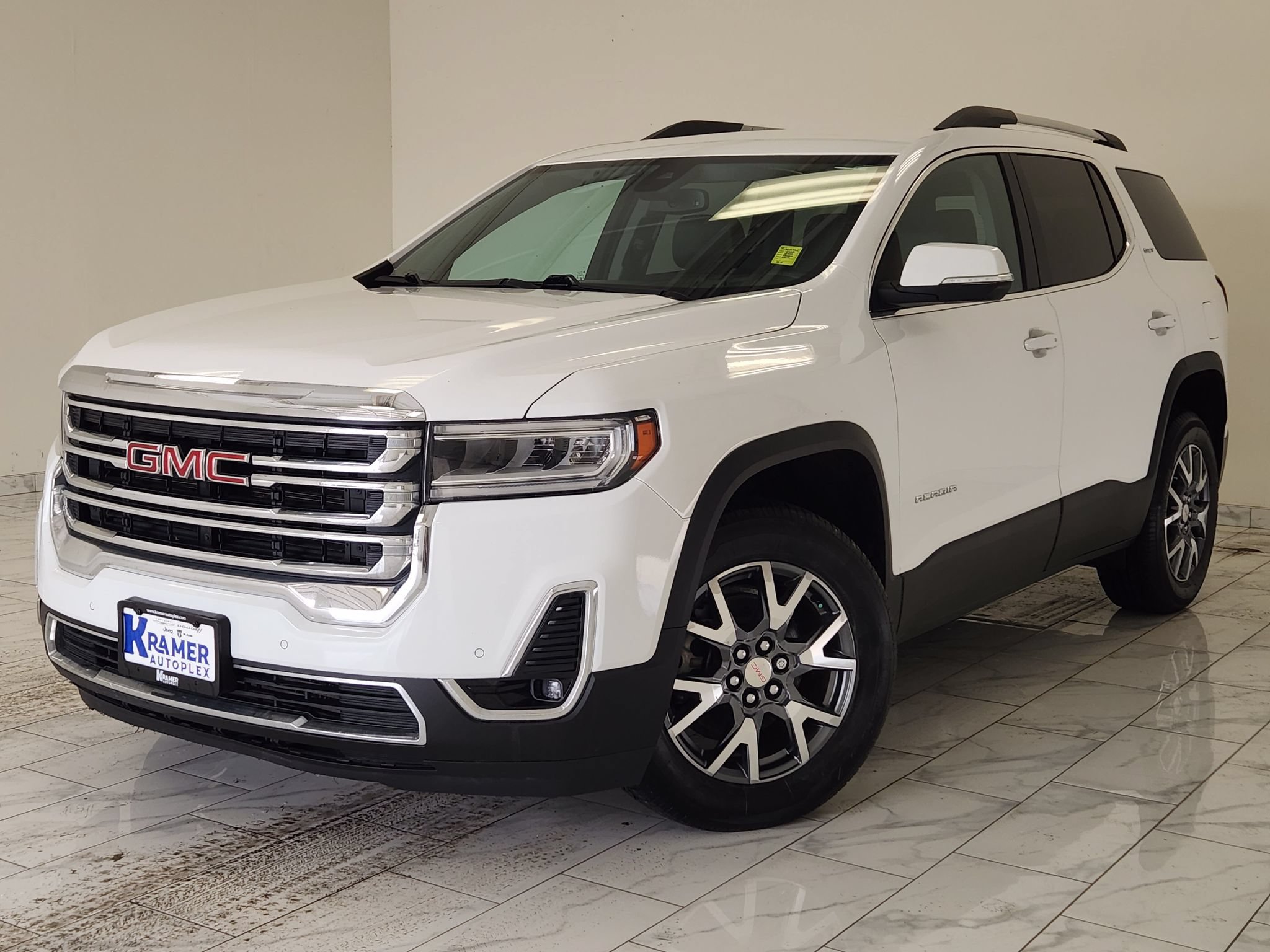Used 2023 GMC Acadia SLT FWD image 1