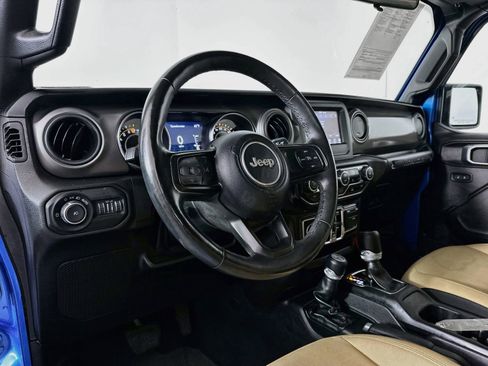 Used 2022 Jeep Wrangler Unlimited Sport AWD/4WD image 9