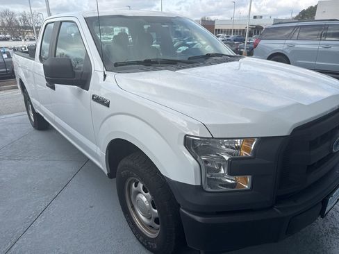 Used 2017 Ford F150 XL w/ Equipment Group 101A Mid image 4