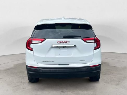 Used 2024 GMC Terrain SLE AWD/4WD image 4