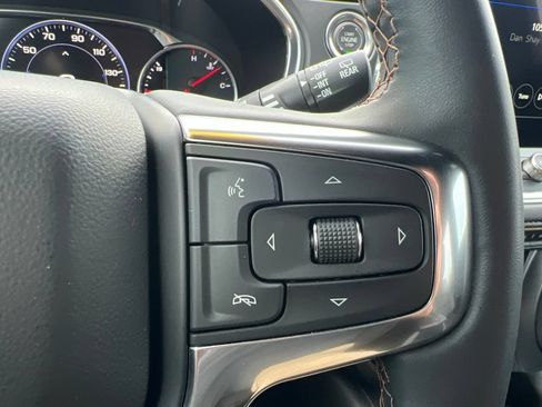 Used 2025 Chevrolet Blazer Premier w/ Driver Confidence II Package FWD image 16