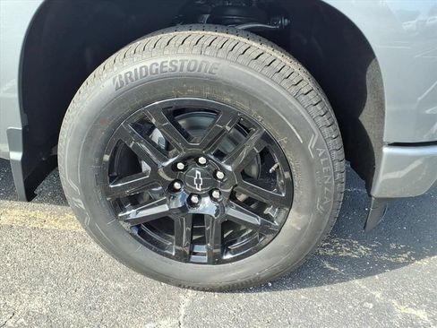 New 2026 Chevrolet Silverado 1500 Custom RWD image 11