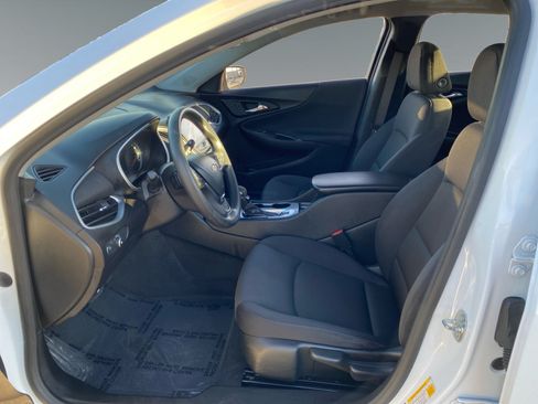 Used 2024 Chevrolet Malibu LS FWD image 9