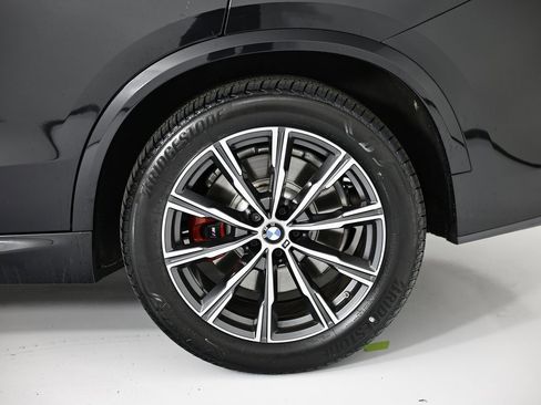 Used 2023 BMW X5 M50i w/ Climate Comfort Package image 12