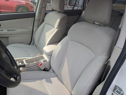 Used 2013 Subaru Crosstrek 2.0i Premium image 6