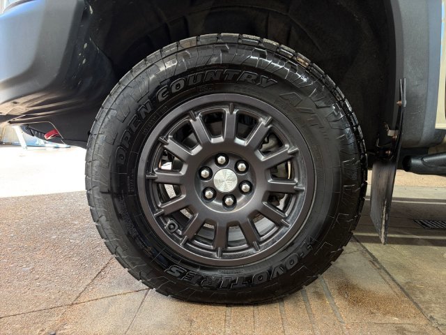 Used 2022 Chevrolet Colorado ZR2 w/ Colorado ZR2 Bison Edition AWD/4WD image 26