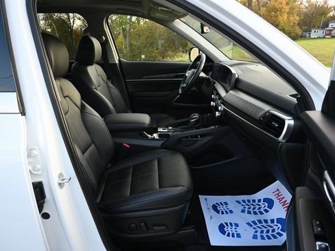 Used 2025 Kia Telluride SX image 19