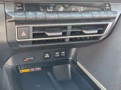 Used 2025 Toyota Camry LE FWD image 17