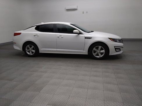 Used 2015 Kia Optima LX FWD image 11