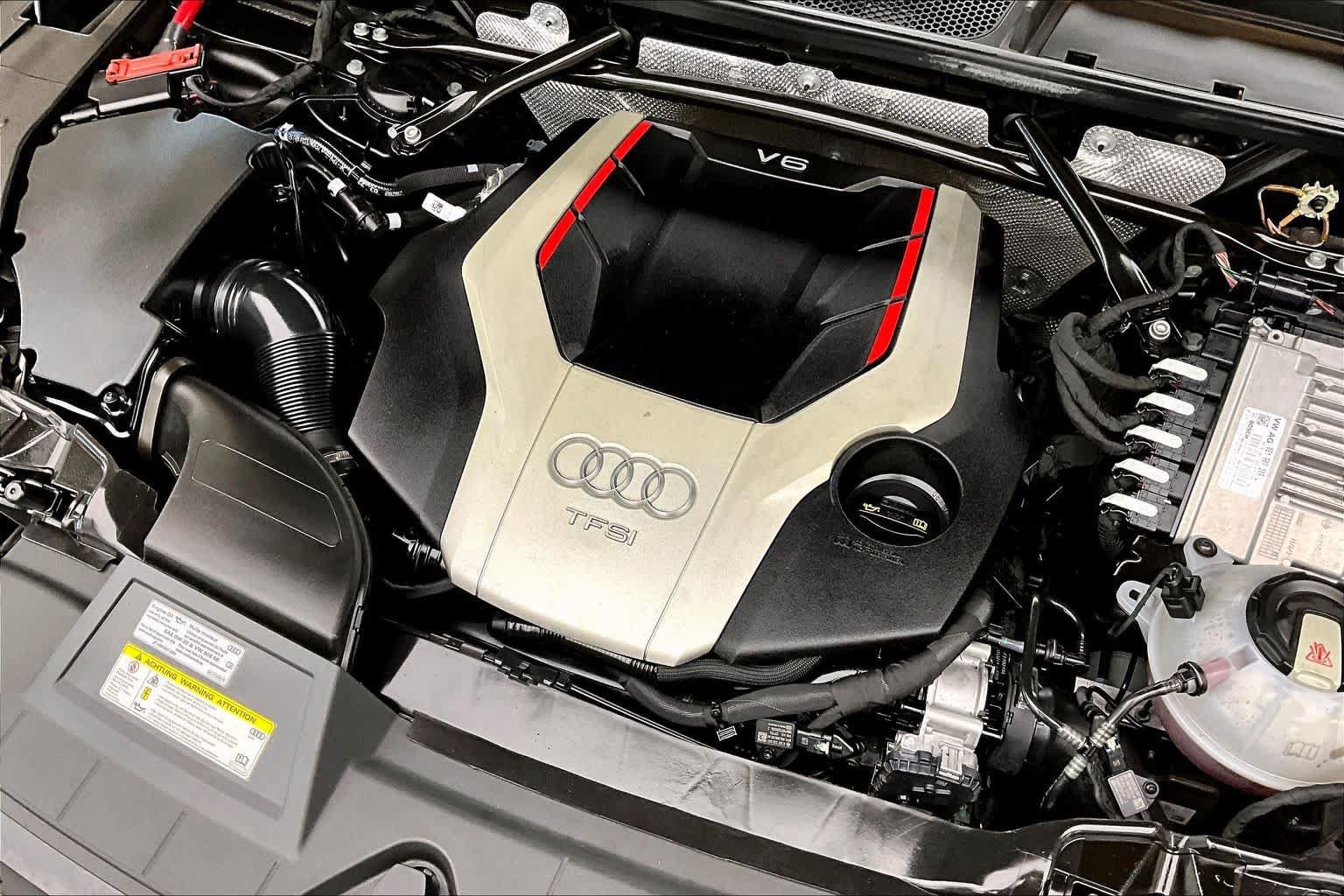 Used 2019 Audi SQ5 Premium Plus w/ Premium Plus Package AWD/4WD image 30