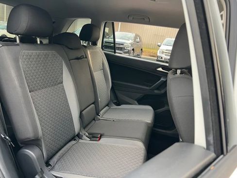 Used 2019 Volkswagen Tiguan S image 31