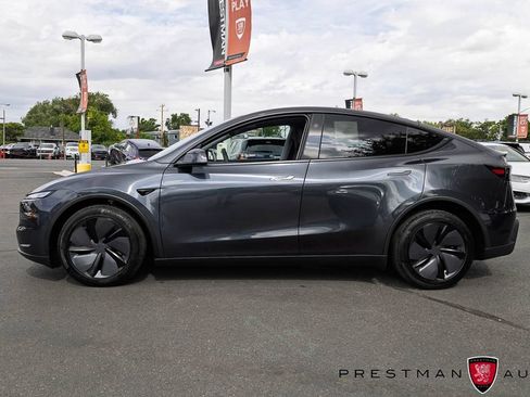 Used 2026 Tesla Model Y Long Range AWD/4WD image 17
