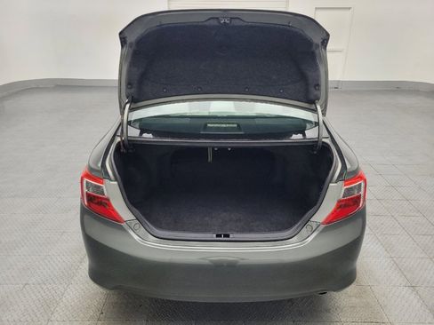 Used 2014 Toyota Camry L image 29