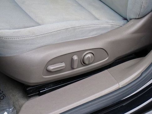 Used 2024 Chevrolet Malibu LT FWD image 13
