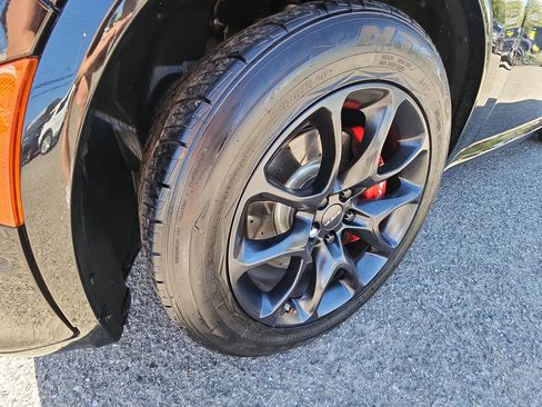 Certified 2022 Dodge Durango SRT w/ Technology Group AWD/4WD image 18