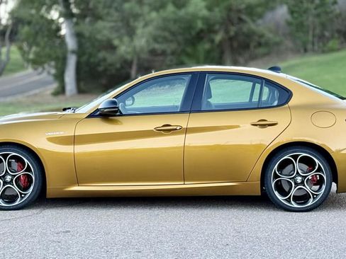 Used 2023 Alfa Romeo Giulia Veloce image 9