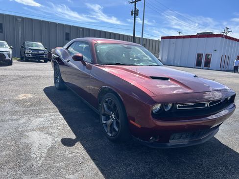 Used 2018 Dodge Challenger R/T Plus RWD image 6