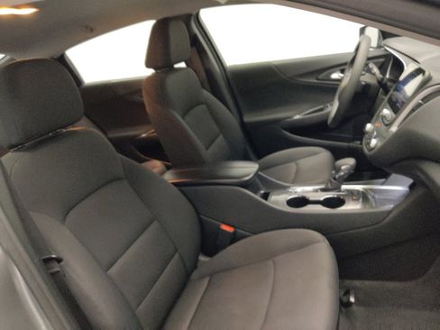 Used 2025 Chevrolet Malibu LT FWD image 21