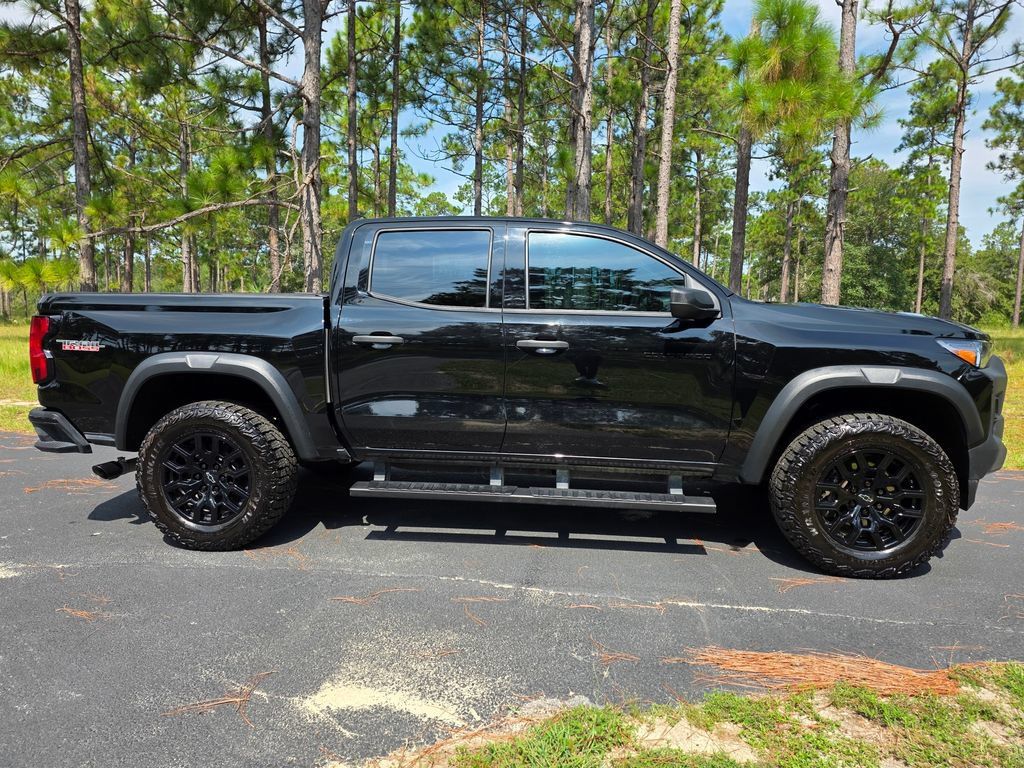 Used 2024 Chevrolet Colorado Trail Boss w/ Advanced Trailering Package AWD/4WD image 6