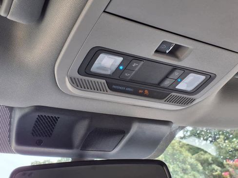 Used 2022 Ford F150 XLT w/ Equipment Group 302A High image 14