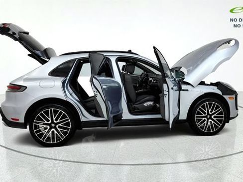 Used 2024 Porsche Macan AWD/4WD image 20