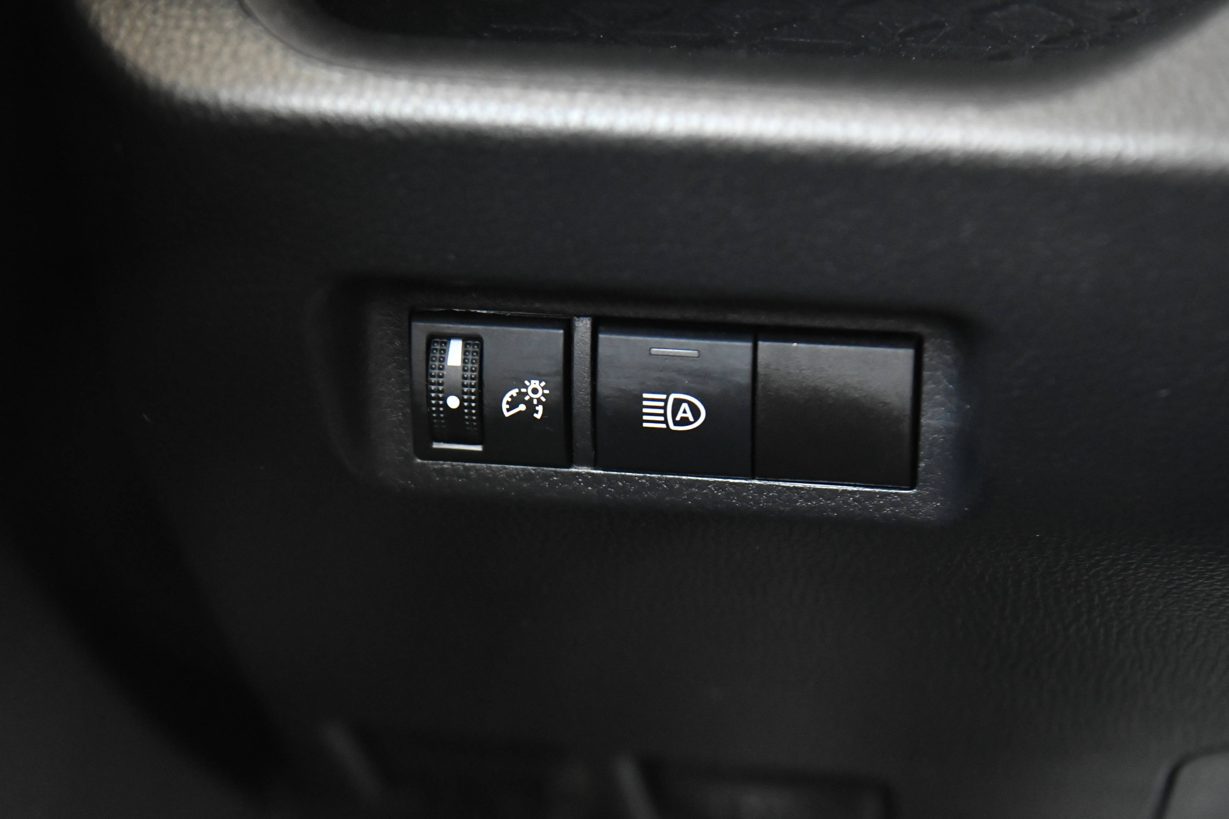 Used 2021 Toyota RAV4 LE FWD image 27