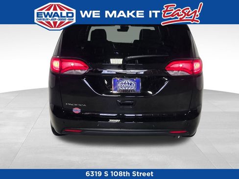 New 2027 Chrysler Pacifica LX FWD image 23