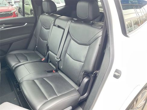 Used 2021 Cadillac XT6 Premium Luxury image 24